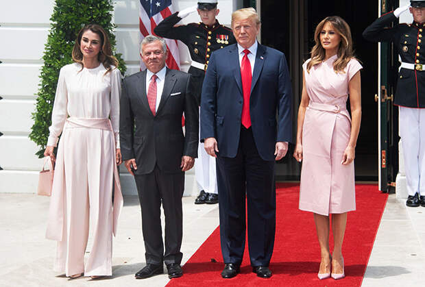 Король Абдалла II и королева Рания с президентом США Дональдом Трампом и его женой Меланией, 2018 год