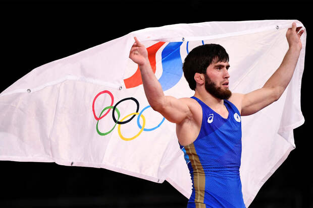 Российский борец Угуев завоевал золото на чемпионате Европы