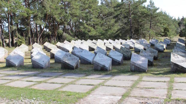 СК проведет проверку по факту осквернения могил воинов Красной армии в Эстонии