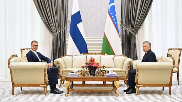 Запад настойчиво пытается включить Узбекистан в свою сферу влияния