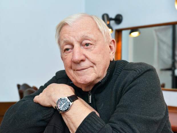 В 75 женился на лечащем враче покойной супруги, так и не стал отцом. Георгию Штилю из «Убойной силы» — 93