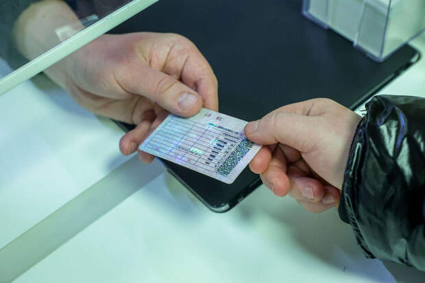 РИА Новости: россиянам могут разрешить сдавать экзамены на права без медсправки