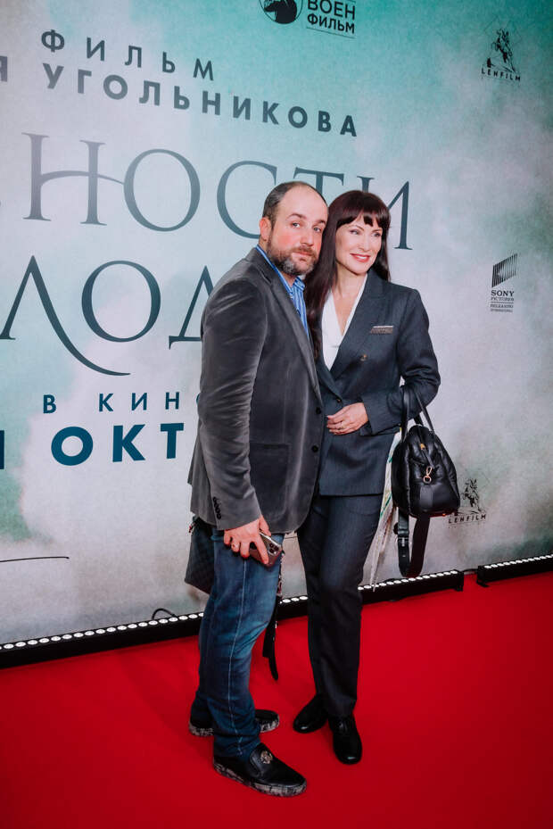 Жизнь до карантикул: Милла Йовович, Кристен Стюарт и Нино Нинидзе