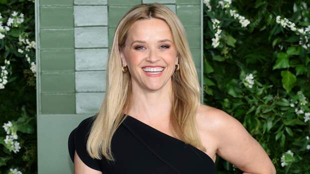 Риз Уизерспун осознанно скрывает отношения с 58-летним финансистом