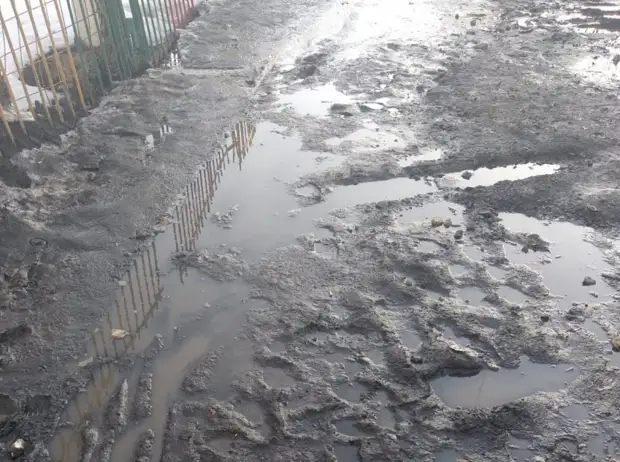 Дорога к детскому саду в Тамбове стала труднопроходимой из-за проведённых коммунальных работ