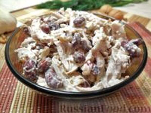 Фото к рецепту: Салат с курицей и фасолью