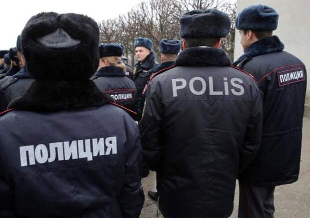 Двое петербуржцев подделывали удостоверения сотрудников полиции