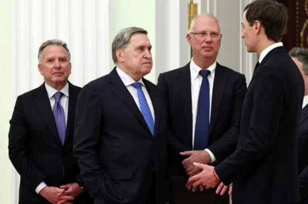 Ушаков и Уиткофф пошутили в ожидании Путина перед переговорами в Кремле