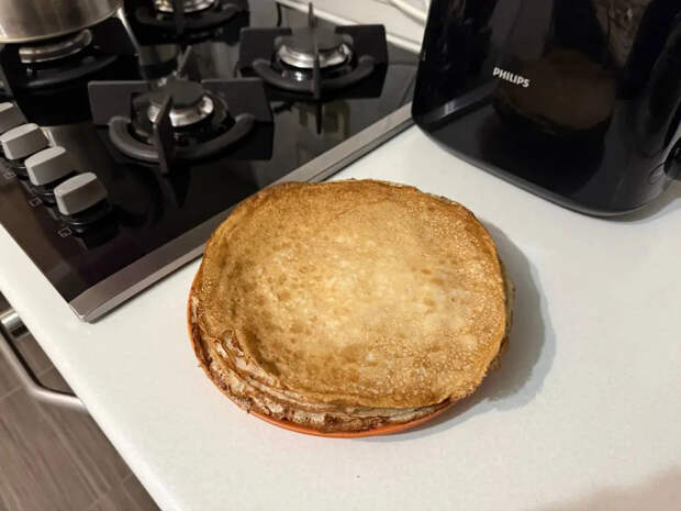 Забудьте про яйца и молоко: эти постные блины получаются у всех с первого раза — эластичные и кружевные