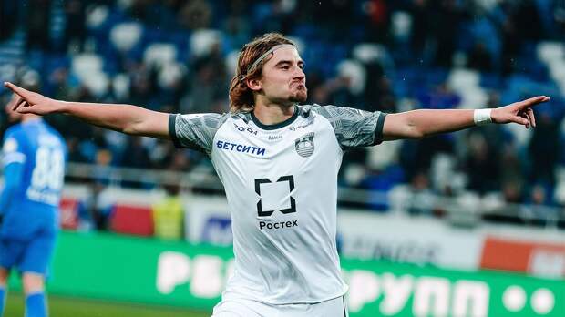 «Локомотив» предложил контракт на 3,5 года полузащитнику «Балтики» Петрову