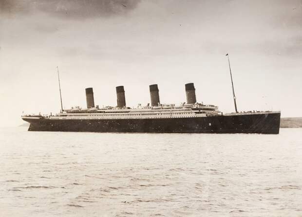 19 зловещих снимков, сделанных на "Титанике" накануне его гибели катастрофа, пока "Титаник" плывет, предчувствие