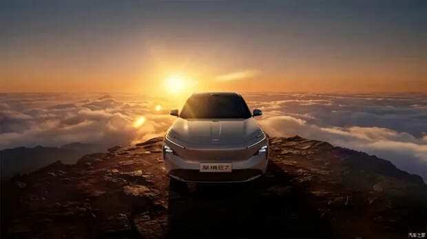 Запаса хода более 1600 км и адаптивная подвеска, которая регулируется 200 раз в секнду. Представлен Buick Electra E7