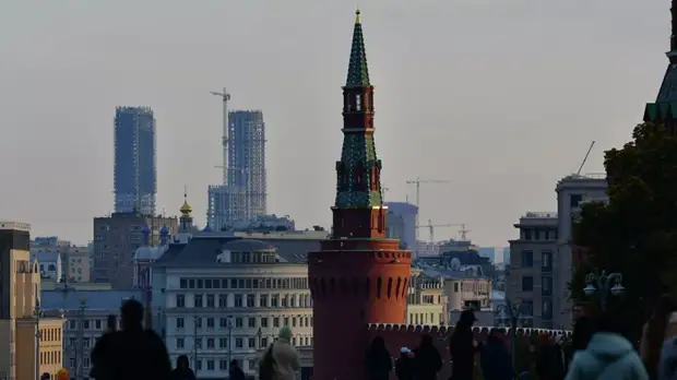 В Кремле выступили против введения штрафов за отказ от вакцинации