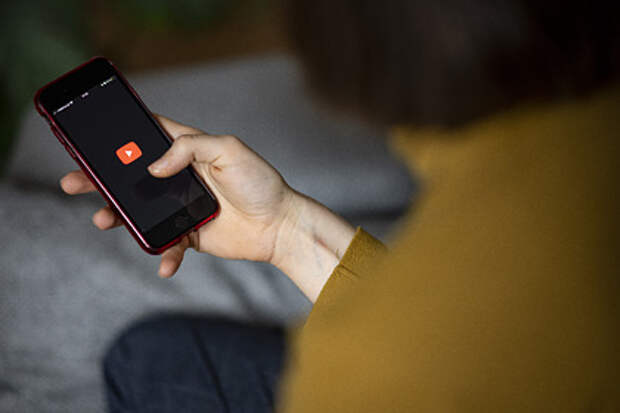 YouTube заблокировал канал казахских «языковых патрулей»