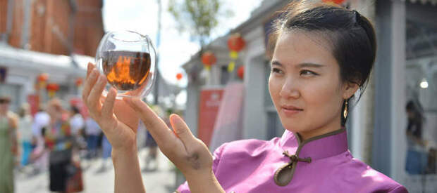 Почему в Китае запретили пить сырую воду.