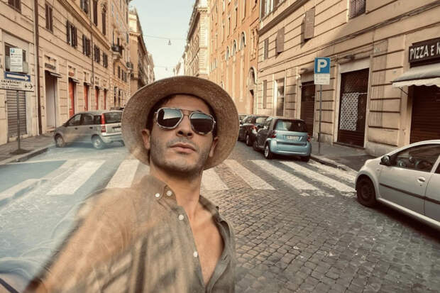 У Бурака Дениза нашли следы наркотиков после задержания