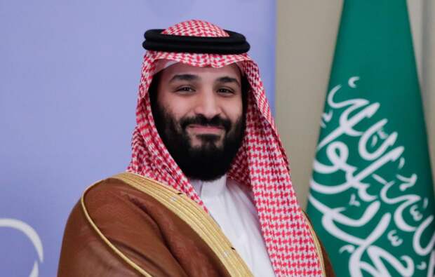 Роскошь под огнём: Почему наследный принц Сальман Аль Сауд молчит, пока 150 танкеров застряли в проливе, а цены на газ взлетели на 130%?