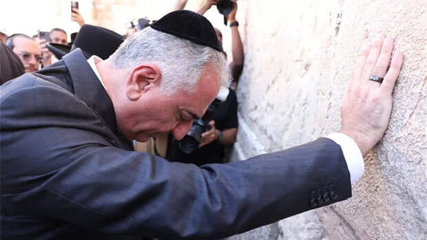 "Помощь России не заметна, и это к лучшему". Что иранцы рассказывают о войне