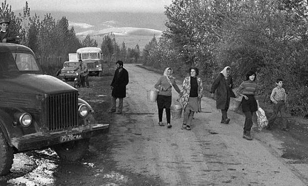Фотография: Повседневная жизнь в советской Грузии 1976 года в фотографиях шведского фотографа №27 - BigPicture.ru