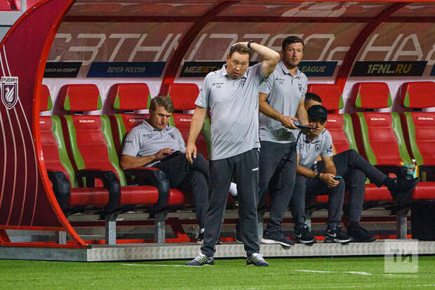 «В последние годы я не занимаю» - Слуцкий о том, дает ли деньги в долг