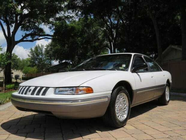 Chrysler Concorde 1994 года, который хранили в помещении с микроклиматом