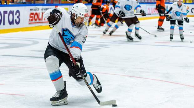 Хоккеисты ´Динамо-Шинника´ одержали крупную победу на старте выездной серии.