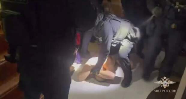 Жесть! В России «накрыли» сеть подпольных типографий – печатали поддельные паспорта и не только