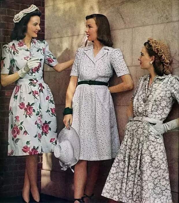 Платья в цветочек были трендом в 1950-е. /Фото: krasivyieplatya.ru Платья в цветочек были трендом в 1950-е. /Фото: krasivyieplatya.ru