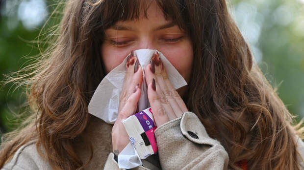 «Система неадекватно воспринимает внешние факторы»: иммунолог — об особенностях сезонной аллергии в 2026 году