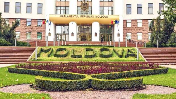 Парламент Молдавии продлил режим ЧП в стране