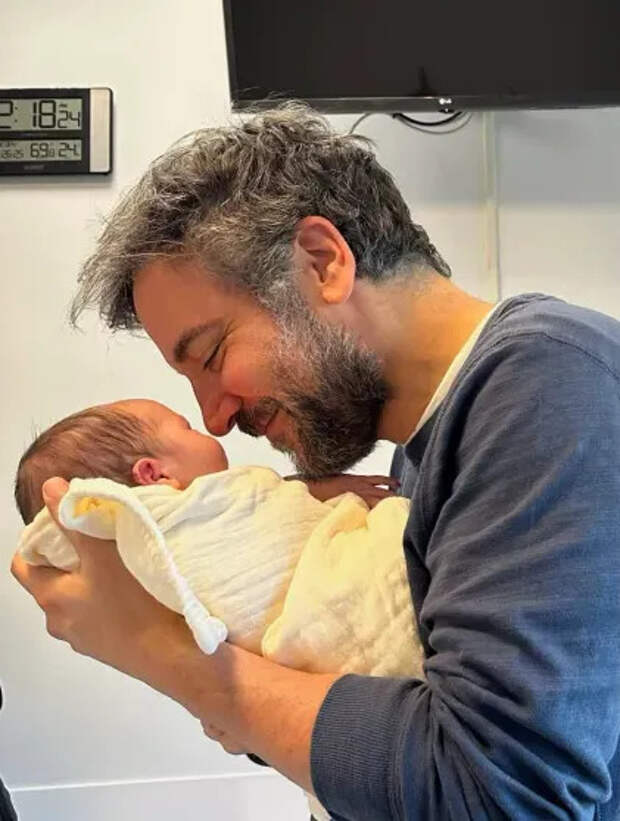 Джош Рэднор с сыном