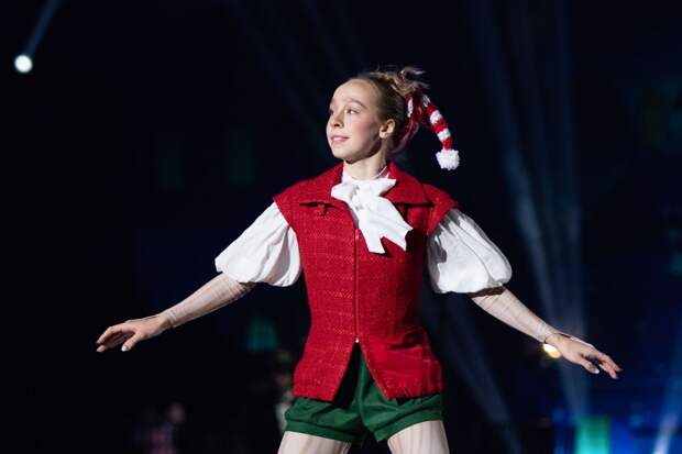 Лиза Арзамасова поддержала Илью Авербуха на премьере его новогоднего шоу