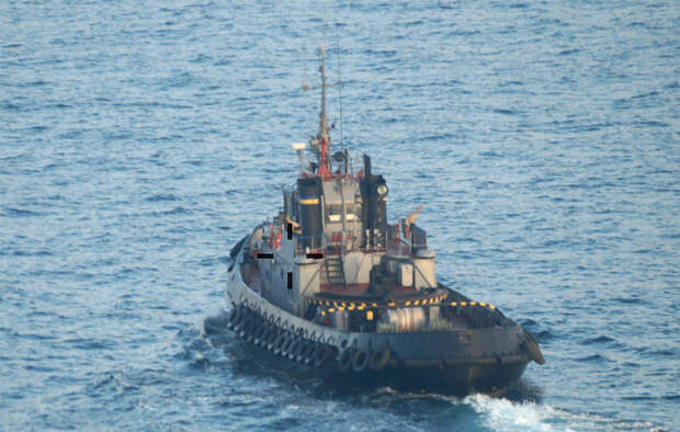 Задержание кораблей ВМС Украины в Азовском море - фото 5 из 6