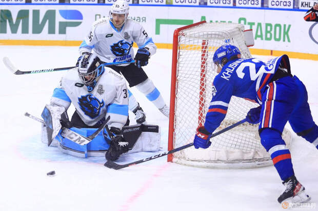 Романа Ротенберга довели до бешенства. Как СКА обыграл «Динамо» и вышел вперед в серии