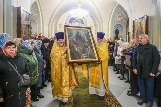 В Тамбов доставили мироточивый образ Божией Матери "Всех скорбящих Радость"