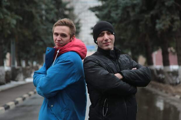 Денис Лебедев и Гагик Рустамян из Свиблова не позволили уличному грабителю отобрать сумку у прохожей/ Андрей Дмытрив