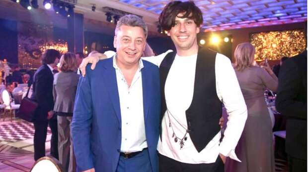 Брат Максима Галкина провернул хитрую схему с недвижимостью в Израиле и долей в оборонке