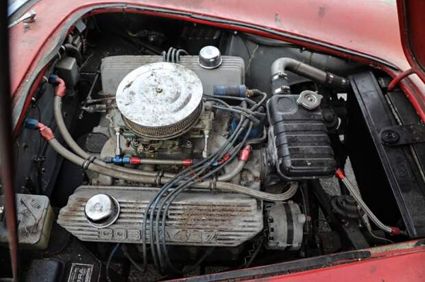 Ferrari 275 GTB и Shelby Cobra за $38 млн обнаружили в гараже заброшенного дома