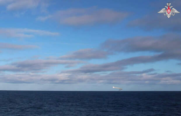 По приказу Путина запущен "Оникс" в Баренцевом море А "Миг-31" с "Кинжалом" отправился к Японскому