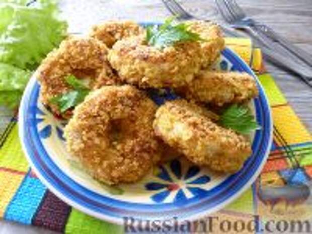 Фото к рецепту: Куриные котлеты "Бейглы" в панировке из кукурузных хлопьев