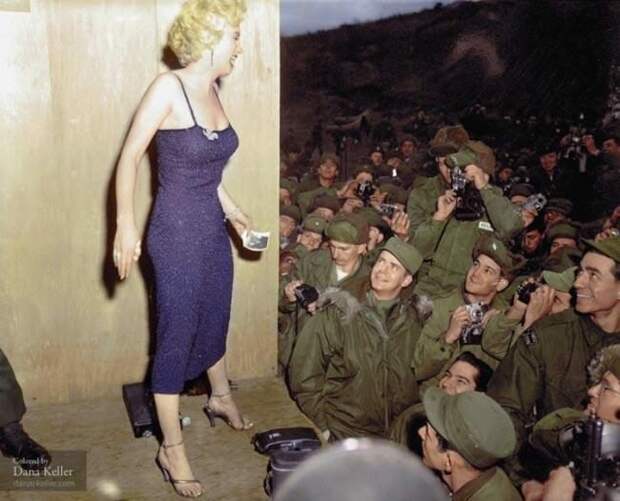 Мэрилин Монро позирует для солдат, 1954 год  история, фото, это интересно