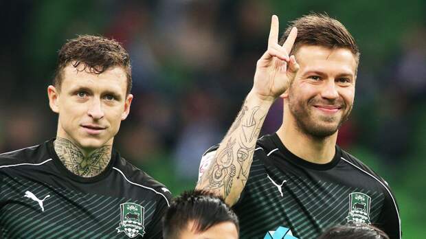 Футбольная академия Мамаева и Смолова в Дубае приостановила работу