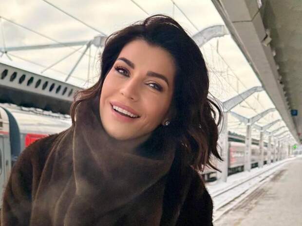 Звезда «Ворониных» Волкова отпустила 14-летнюю дочь в другой город с парнем