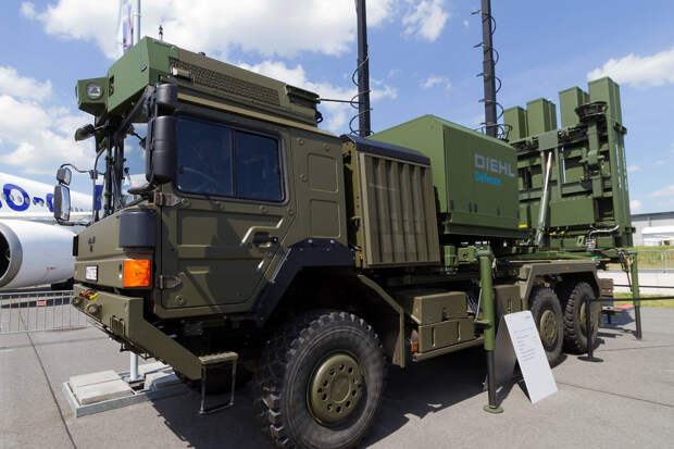 Германия строит оружейную фабрику для Украины: офицер ПВО оценил угрозу