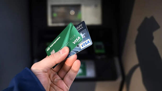 Ъ: в январе 2026 года в России было выдано рекордно мало кредитных карт