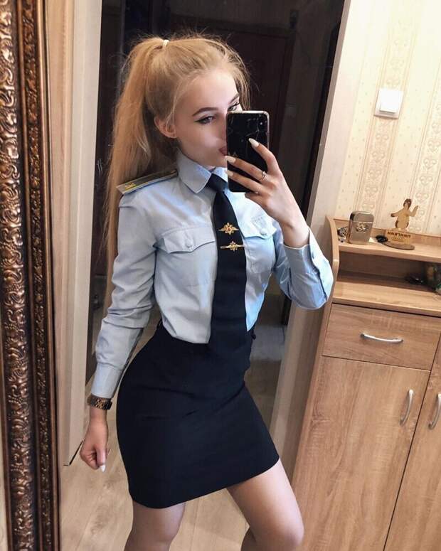 В форме