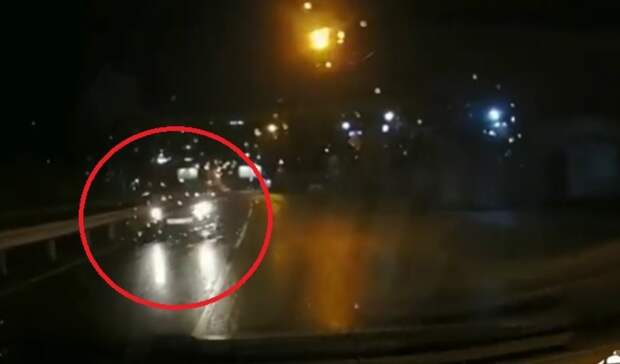 Таких в городе десятки: опасное поведение таксиста разозлило жителей Владивостока