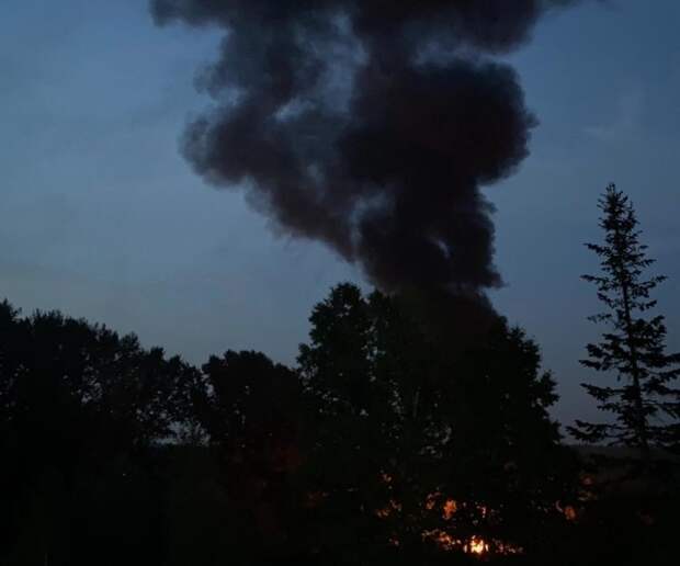 «Жгли, жжем и будем жечь»: новосибирцы задыхаются в дыму от горящих покрышек