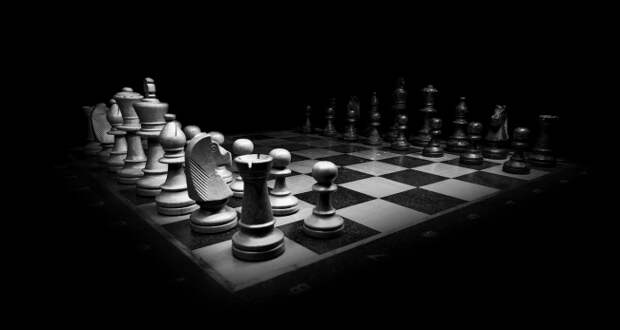 Robot Grabs And Breaks 7-Year-Old Chess Players Finger During Match