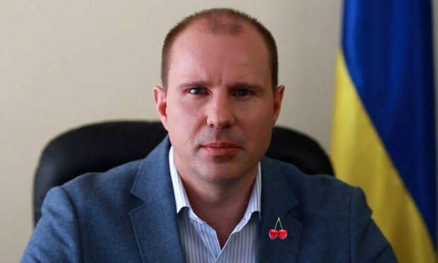 Василий Прозоров: Бывший токарь купил власть в Мелитополе за несколько ящиков черешни